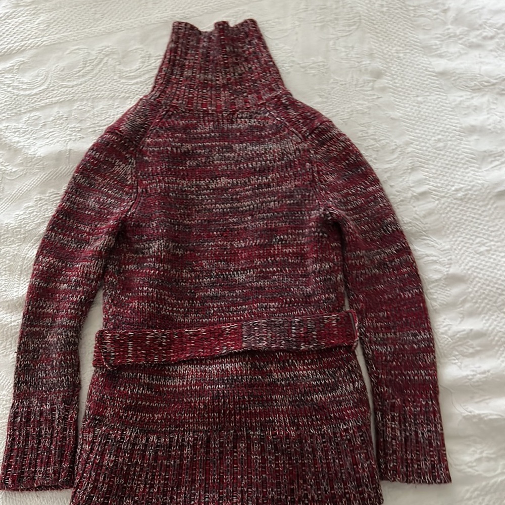 EUC Express Sweater - Picture 6 of 6
